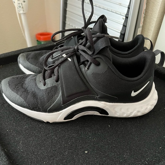 Nike Renew In-Season TR 12 Women's Training Shoes - Picture 2 of 6